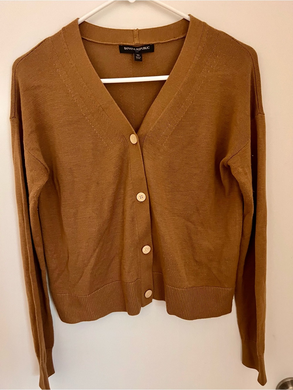 Banana Republic Women’s Caramel V-Neck Button Cardigan XS
